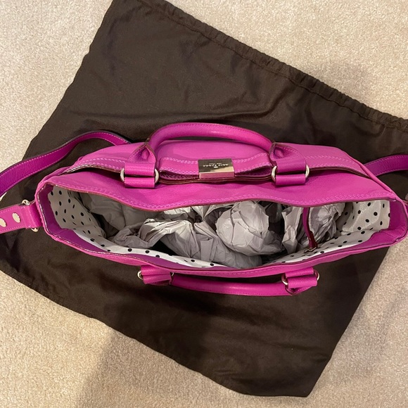 LIKE NEW KATE SPADE CROSSBODY - Picture 4 of 4